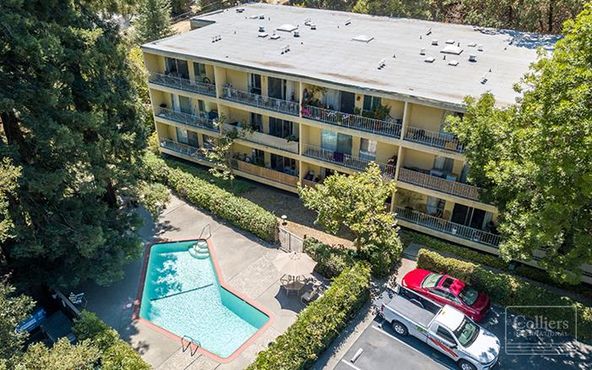 ROYAL T APARTMENTS: 3686 Mt Diablo Blvd, Lafayette, CA 94549